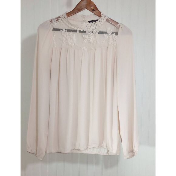 BCBG Maxazria cream  long sleeve blouse Size M - Picture 1 of 5